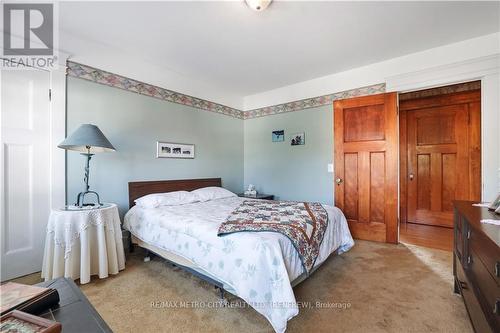 258 Plaunt Street S, Renfrew, ON - Indoor Photo Showing Bedroom