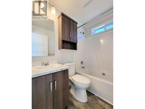 80 684 North Fraser Road, Quesnel, BC - Indoor Photo Showing Bathroom