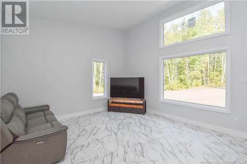 624 Du Portage Street, Caraquet, NB - Indoor Photo Showing Living Room