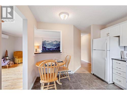 767 Jones Street, Kelowna, BC - Indoor Photo Showing Kitchen