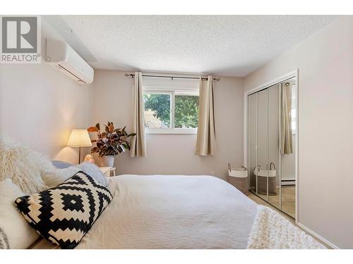 767 Jones Street, Kelowna, BC - Indoor Photo Showing Bedroom