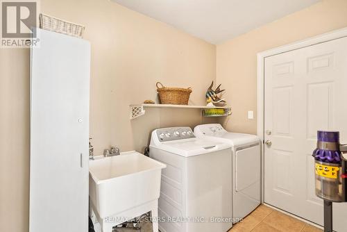 125 Second Avenue, Uxbridge, ON - Indoor Photo Showing Laundry Room