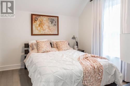 97 Laclie Street, Orillia, ON - Indoor Photo Showing Bedroom