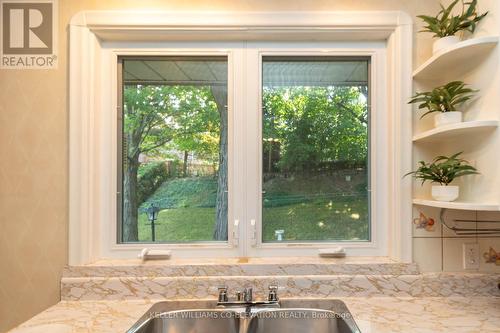 55 Kirk Bradden Road E, Toronto (Stonegate-Queensway), ON - Indoor Photo Showing Kitchen