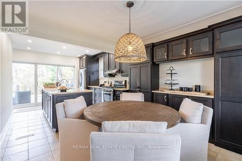 431 Patricia Drive, Burlington (Lasalle), ON - Indoor Photo Showing Dining Room