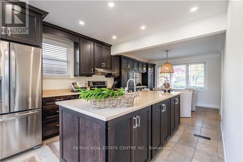 431 Patricia Drive, Burlington (Lasalle), ON - Indoor Photo Showing Kitchen With Upgraded Kitchen