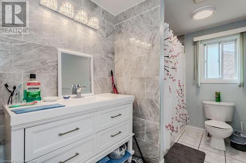 3 Dineen Court, Kitchener, ON - Indoor Photo Showing Bathroom