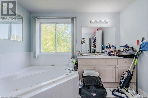 3 Dineen Court, Kitchener, ON - Indoor Photo Showing Bathroom