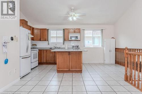 3 Dineen Court, Kitchener, ON - Indoor Photo Showing Kitchen