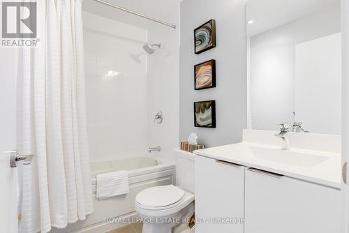 1123 - 30 Shore Breeze Drive, Toronto, ON - Indoor Photo Showing Bathroom