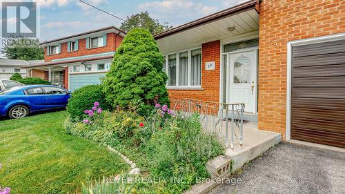 39 Hackmore Avenue, Toronto (Elms-Old Rexdale), ON - Outdoor