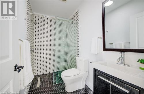 149 Woolwich Street, Waterloo, ON - Indoor Photo Showing Bathroom