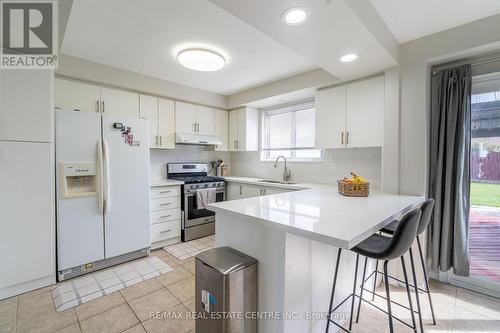 3104 Harold Sheard Drive, Mississauga (Malton), ON - Indoor Photo Showing Kitchen With Upgraded Kitchen