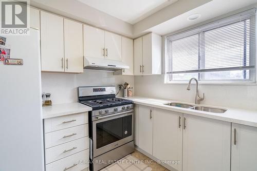 3104 Harold Sheard Drive, Mississauga, ON - Indoor Photo Showing Kitchen With Double Sink