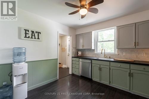 157 Locust Street, St. Thomas, ON - Indoor Photo Showing Kitchen