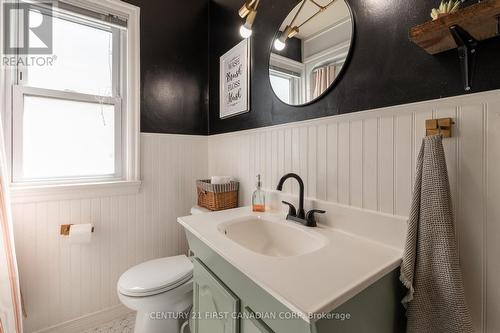 157 Locust Street, St. Thomas, ON - Indoor Photo Showing Bathroom