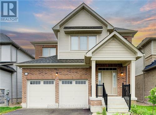 18 Elliot Avenue E, Centre Wellington (Fergus), ON - Outdoor With Facade