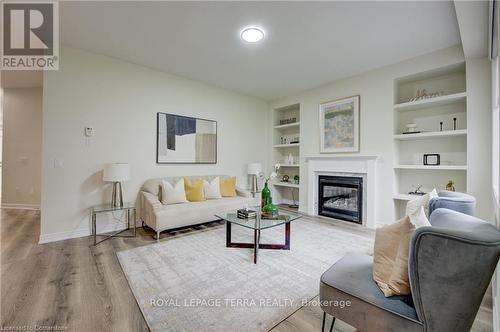 18 Elliot Avenue E, Centre Wellington (Fergus), ON - Indoor Photo Showing Living Room With Fireplace