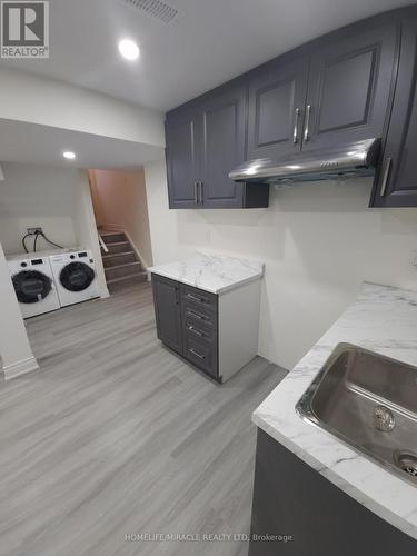 70 Gillespie Drive, Brantford, ON - Indoor Photo Showing Kitchen