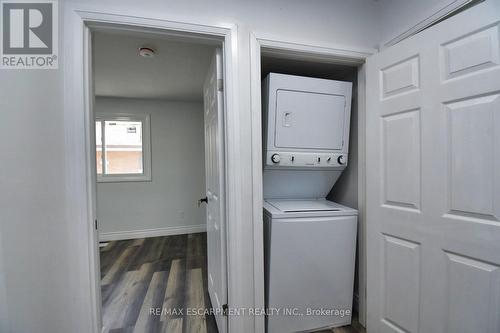 264 St Andrews Drive, Hamilton (Vincent), ON - Indoor Photo Showing Laundry Room