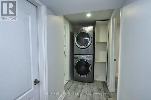 264 St Andrews Drive, Hamilton (Vincent), ON - Indoor Photo Showing Laundry Room