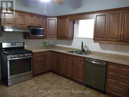 74 State Street, Welland (Welland Downtown), ON - Indoor Photo Showing Kitchen With Double Sink