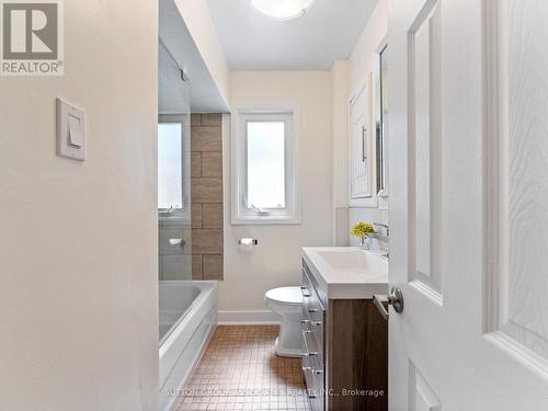 397 Horsham Avenue, Toronto, ON - Indoor Photo Showing Bathroom