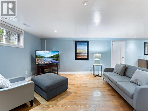 397 Horsham Avenue, Toronto (Willowdale West), ON - Indoor Photo Showing Living Room