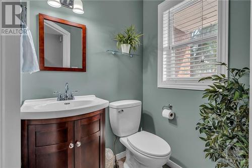 45 Springcreek Crescent, Ottawa, ON - Indoor Photo Showing Bathroom