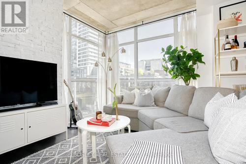 208 - 1205 Queen Street W, Toronto (Little Portugal), ON - Indoor Photo Showing Living Room