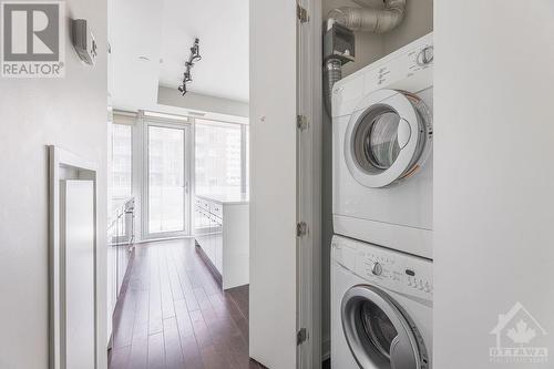 111 Champagne Avenue Unit#403, Ottawa, ON - Indoor Photo Showing Laundry Room