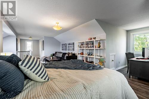 11 Roan Drive, Whitby (Lynde Creek), ON - Indoor Photo Showing Bedroom