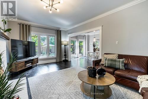 11 Roan Drive, Whitby (Lynde Creek), ON - Indoor Photo Showing Living Room