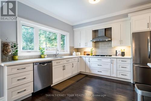 11 Roan Drive, Whitby (Lynde Creek), ON - Indoor Photo Showing Kitchen With Stainless Steel Kitchen With Upgraded Kitchen