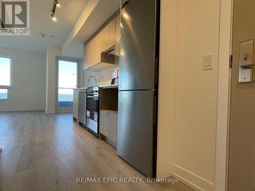 4106 - 395 Bloor Street E, Toronto (North St. James Town), ON - Indoor Photo Showing Kitchen