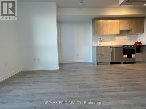 4106 - 395 Bloor Street E, Toronto (North St. James Town), ON - Indoor Photo Showing Kitchen