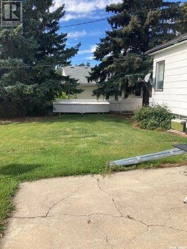 113 4Th Avenue Sw, Ituna, SK - Outdoor