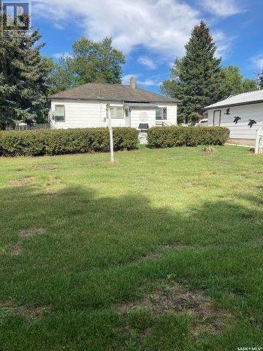 113 4Th Avenue Sw, Ituna, SK - Outdoor