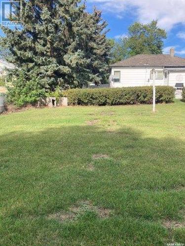 113 4Th Avenue Sw, Ituna, SK - Outdoor