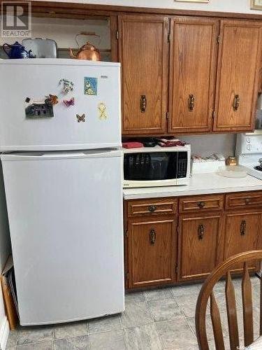 113 4Th Avenue Sw, Ituna, SK - Indoor Photo Showing Kitchen