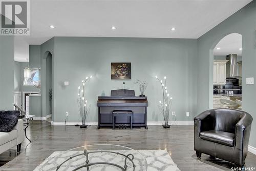 4224 Green Rose Crescent E, Regina, SK - Indoor Photo Showing Living Room