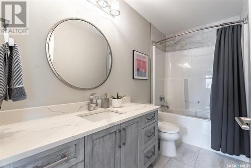 1125 15Th Street E, Saskatoon, SK - Indoor Photo Showing Bathroom