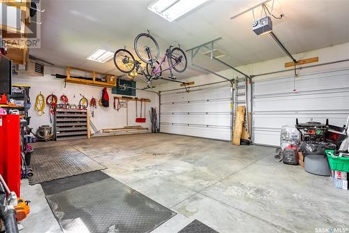 1125 15Th Street E, Saskatoon, SK - Indoor Photo Showing Garage