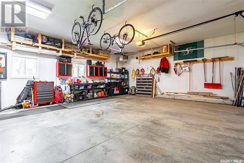 1125 15Th Street E, Saskatoon, SK - Indoor Photo Showing Garage