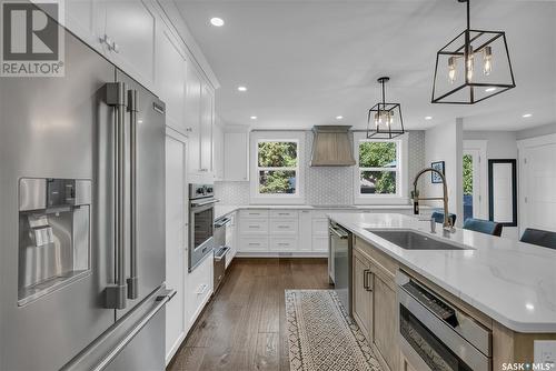 1125 15Th Street E, Saskatoon, SK - Indoor Photo Showing Kitchen With Stainless Steel Kitchen With Upgraded Kitchen