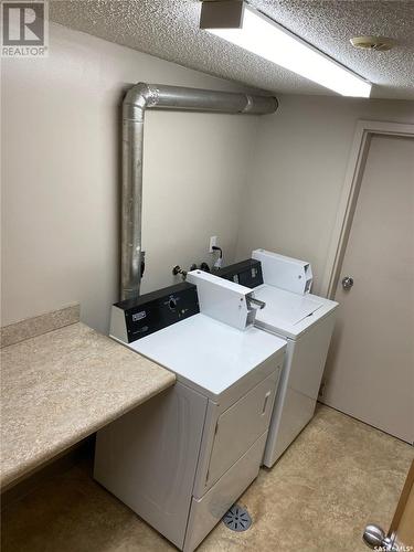 235 Mcintyre Street, Regina, SK - Indoor Photo Showing Laundry Room