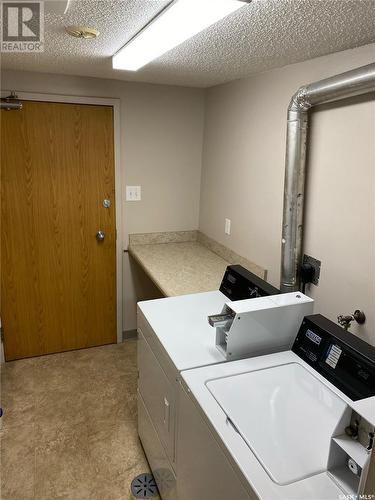 235 Mcintyre Street, Regina, SK - Indoor Photo Showing Laundry Room