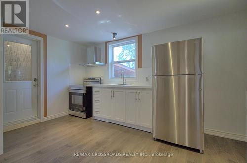 2012 Lilac Drive, Innisfil, ON - Indoor Photo Showing Kitchen