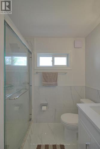 2012 Lilac Drive, Innisfil (Alcona), ON - Indoor Photo Showing Bathroom