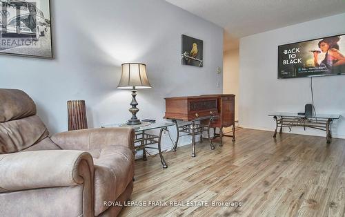 57 - 506 Normandy Street, Oshawa (Central), ON - Indoor Photo Showing Living Room